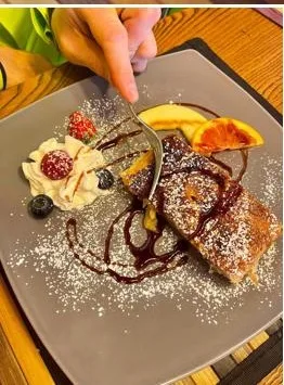 Dessert con frutti di bosco